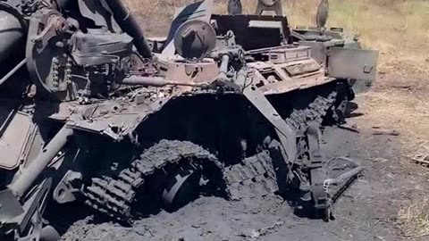 A Ukrainian 2S7 "Pion" SAU destroyed in the air defense zone (Kremenna area).