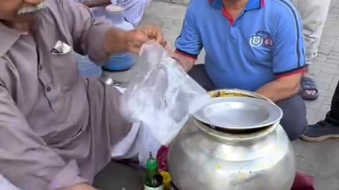 Street pakwan nan Haleem for poor people