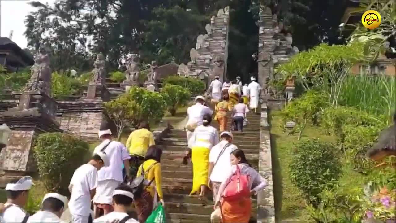 10 Tourism from Indonesia abroad. The people of Indonesia should be