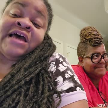 A golf game turns for the worse among friends #jokeoftheday