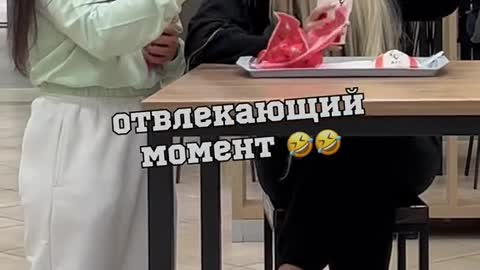 А какая у вас была бы реакция 😄👉👉