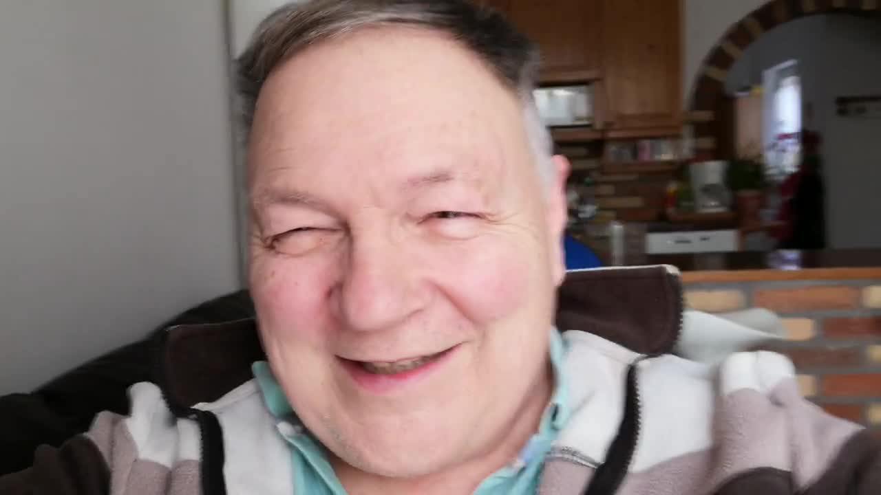 Kiürült szenteltviztartók