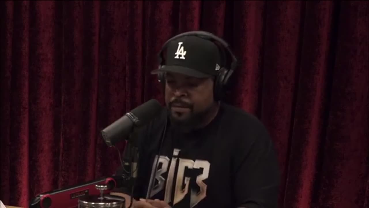 OkiePatriot 76 TV - Ice Cube Turned Down $9 million movie deal over Vax