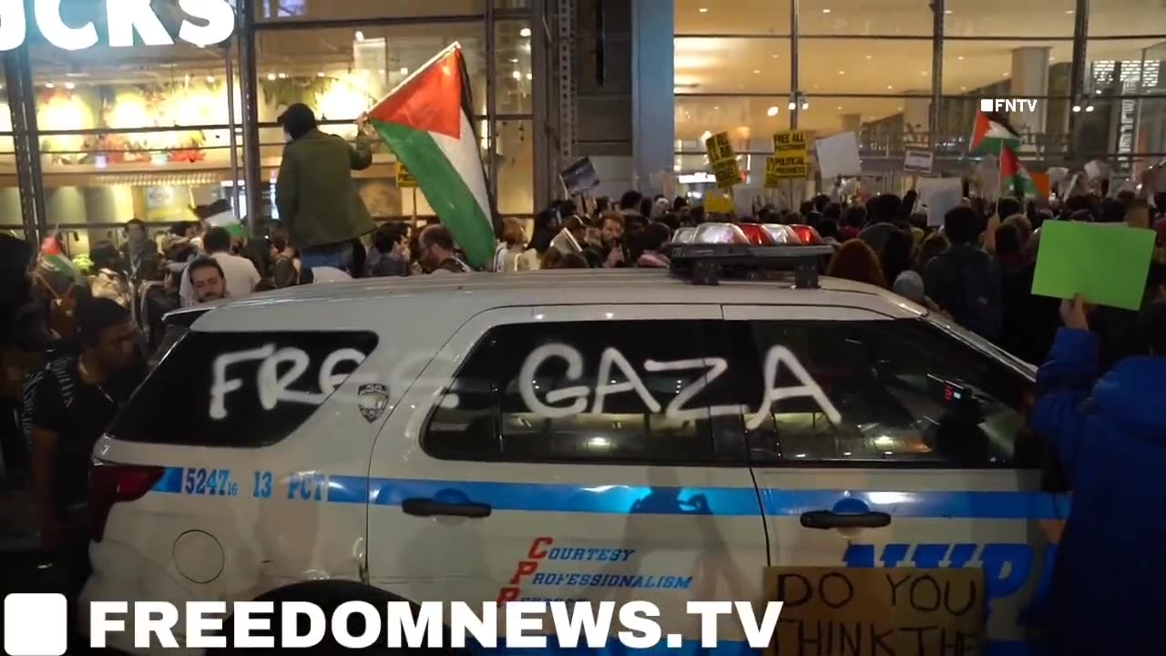 Anti-Israel-Demonstranten stürmen Gebäude der New York Times