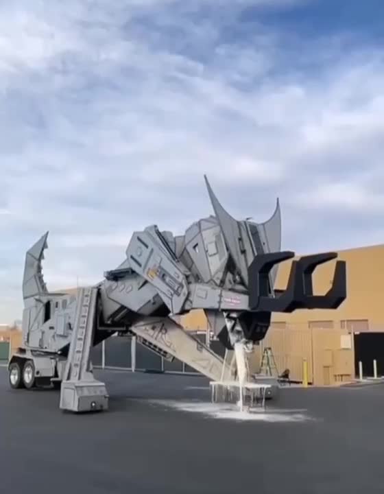 Robosaurus