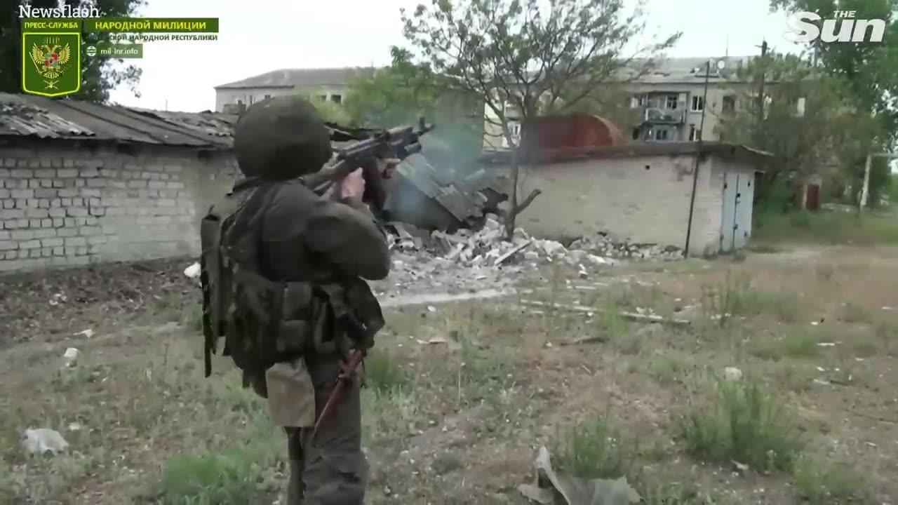 Ukrainian forces clash with Russian troops in war zone