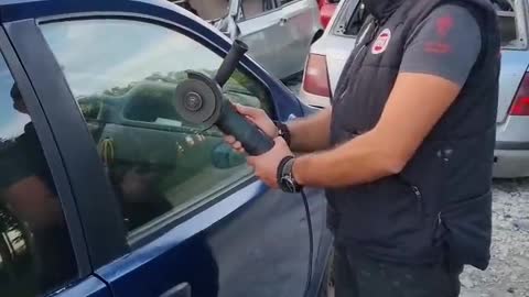 Eksperiment sa brusilicom i staklom