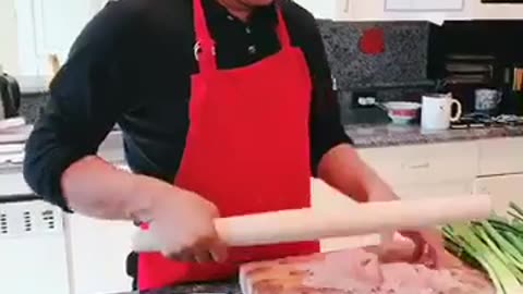 20180922 周末为家人做鱼肉丸 用擀面杖擀鱼肉