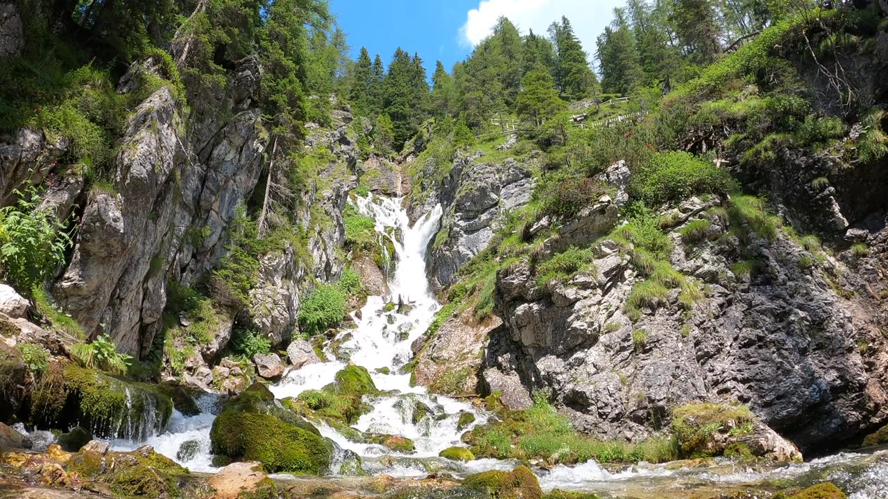 Peaceful Mountain Stream - Serene Nature Sounds for Sleeping, Relaxing Waterfall Music, Meditation.