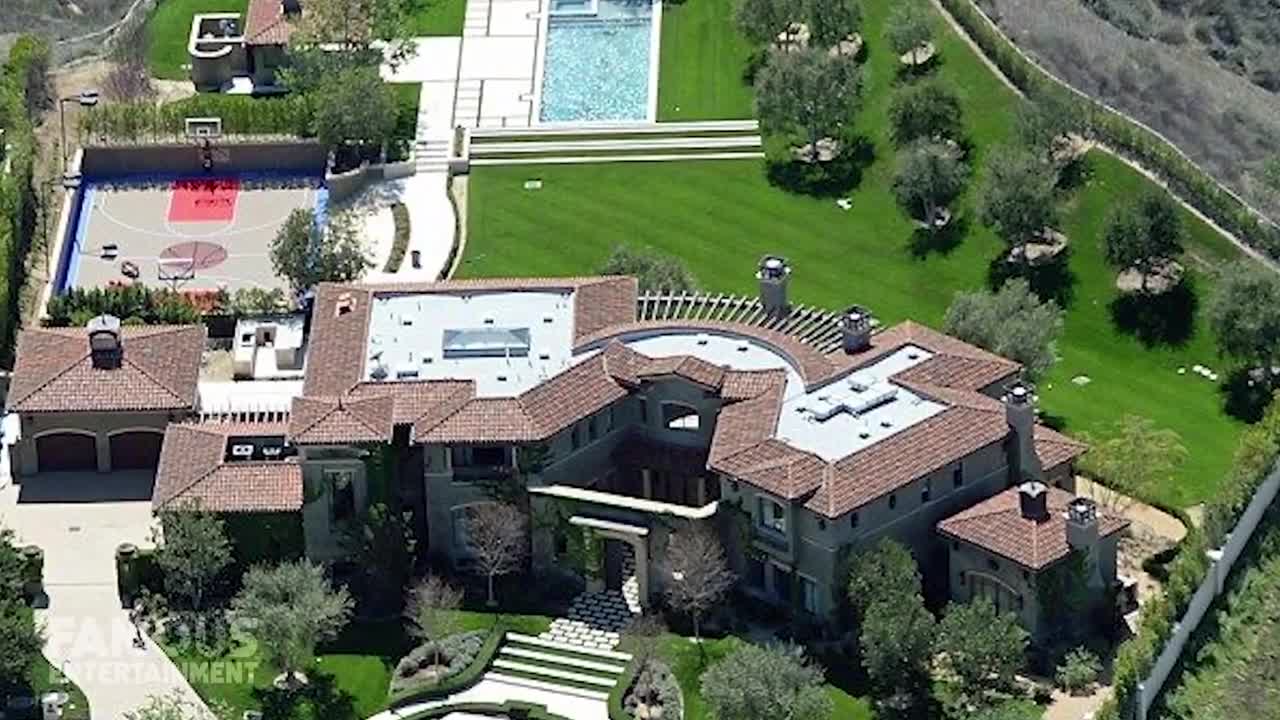 Top 10 Kardashian-Jenner Mansions | House Tour