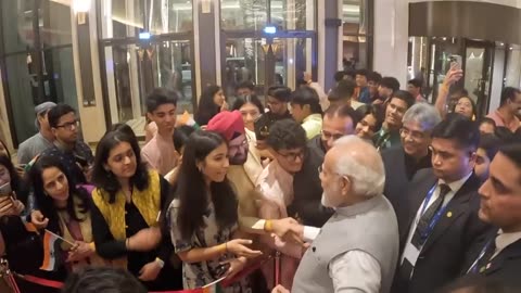 PM Modi arrived to a warm reception by the members of the Indian community in dubai | COP 28