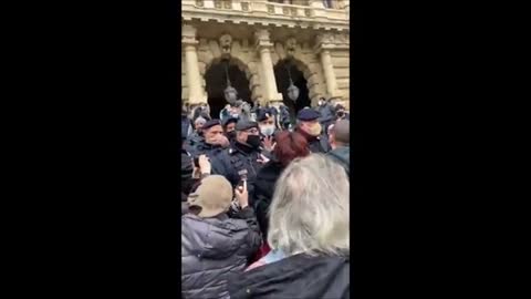 A Roma cose mai viste prima ! Non hanno lasciato entrare nemmeno un parlamentare