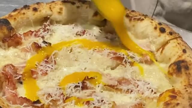 Carbonara Pizza