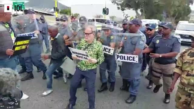 Watch: 'Ramaphosa Must Go' Protesters removed ahead of MP's vote on Phala Phala report