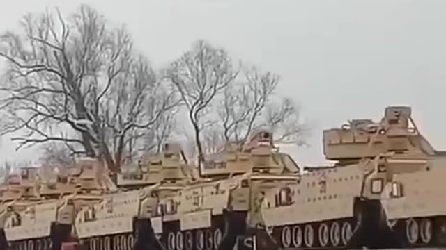 Dozens of Bradley IFVs Passing Through Poland