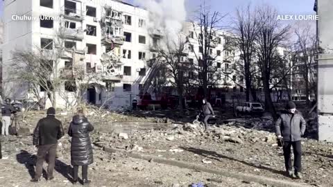 Civilian apartment buildings shelled in Kharkiv