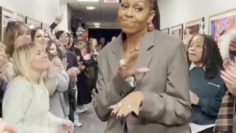 Michelle Obama Gets Weird Welcome From Liberals