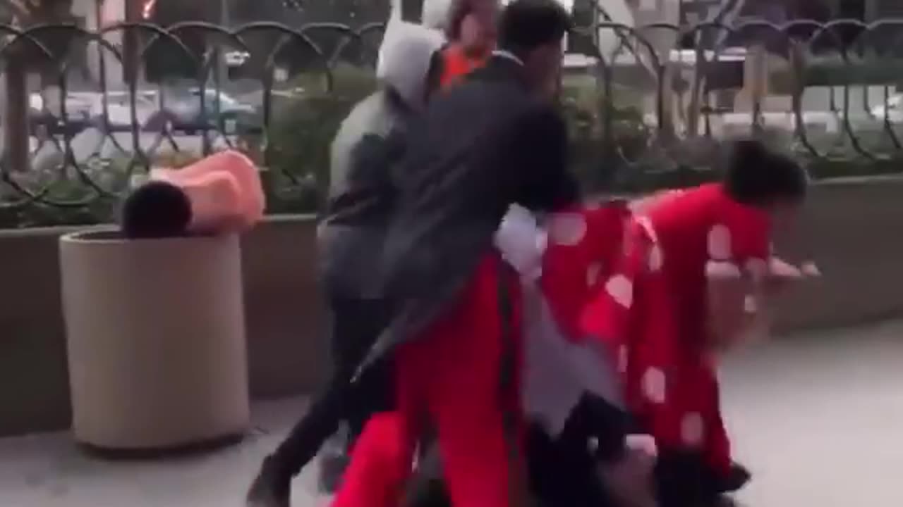 Don't Mess with Vegas Minnie Mouse..👊🤕