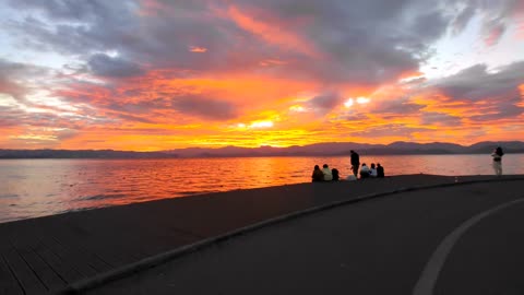 Six o'clock by the Erhai Sea