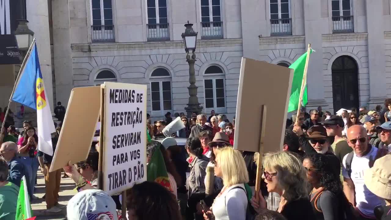 Curto discurso da Dra Maria de Oliveira no dia da [sensação de] liberdade no Rossio.