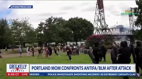 Bazerker mom with her kids goes off on Anqeefa in Portland