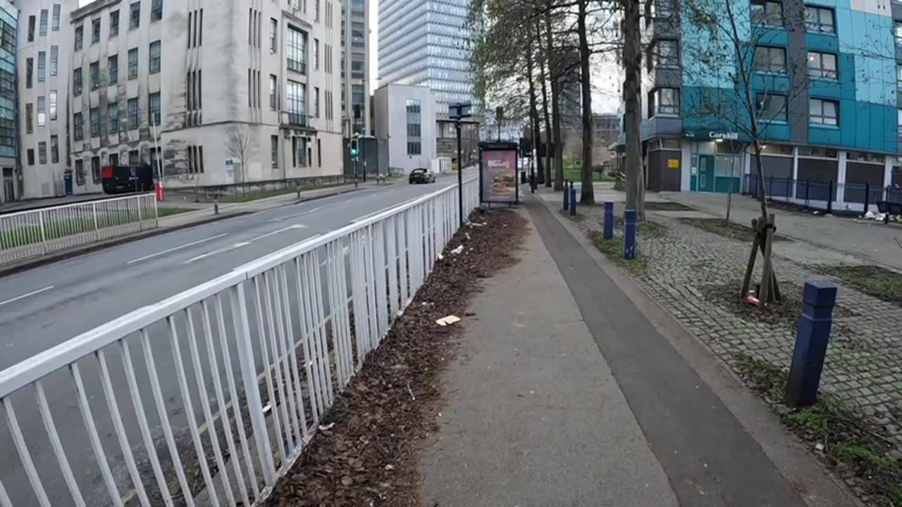 DRIVERS BE WARNED - Sucker Signs Strategically Erected In Sheffield-15min city