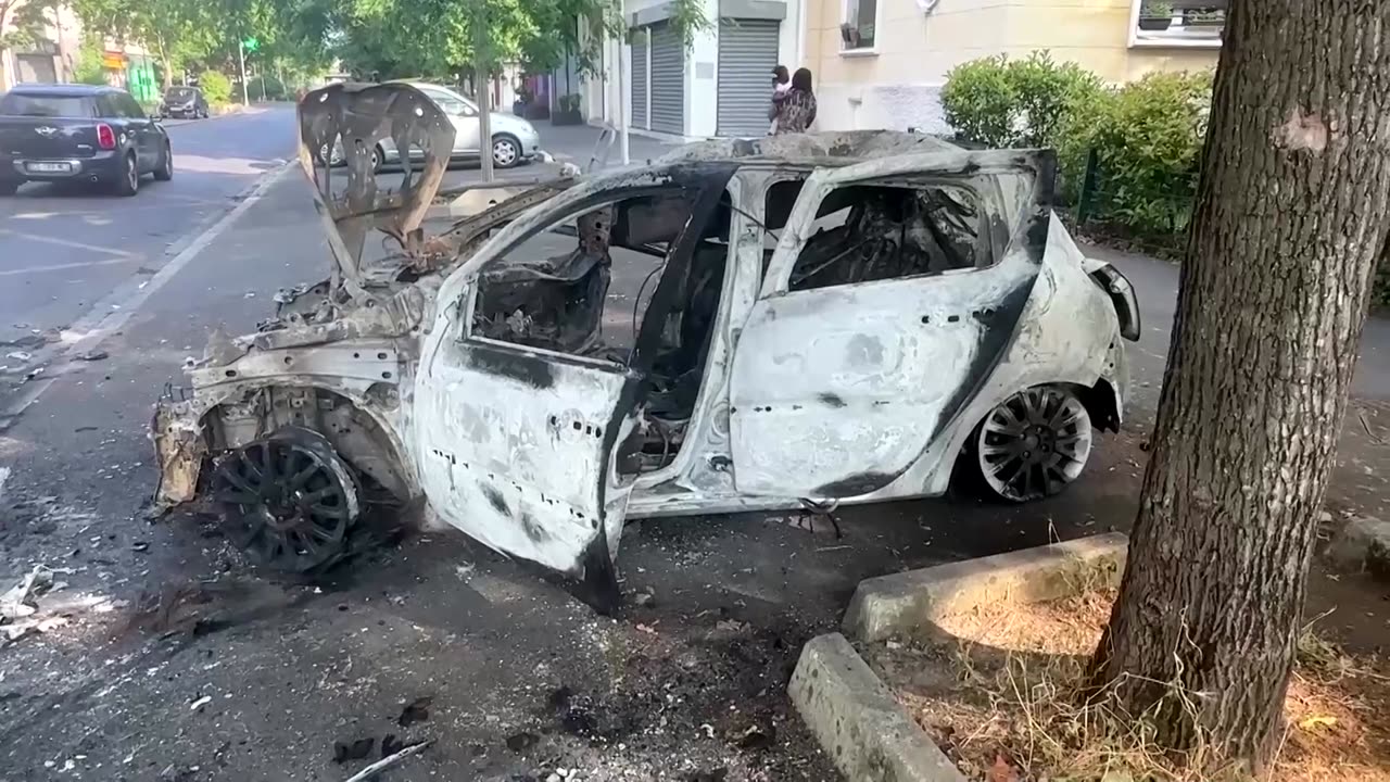 Protest aftermath in Paris after police shoot dead teen