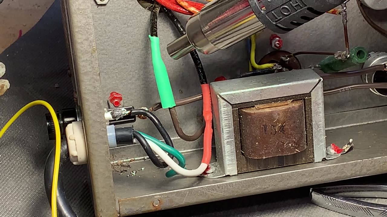 Fixing a SoundMaster 086 Public Address Amplifier