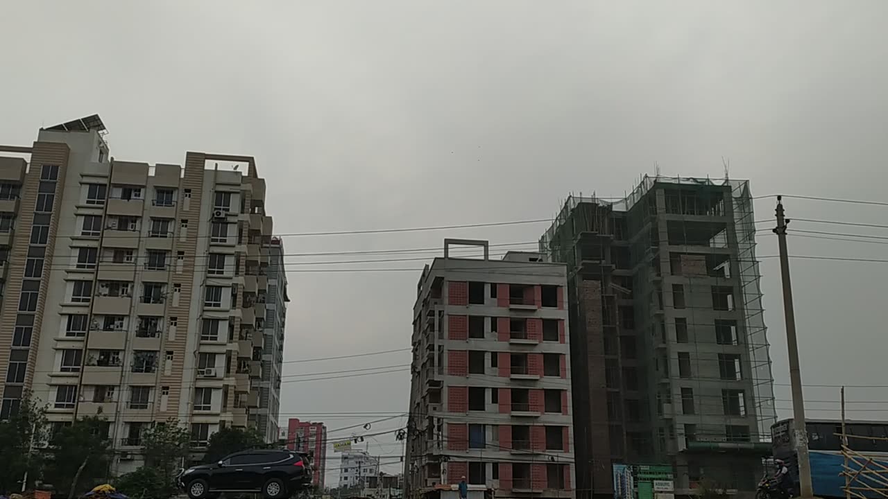 Vehicles use my video under layer instead of roads