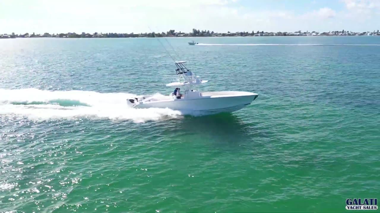 2014 Bahama Yachts 41 Center Console