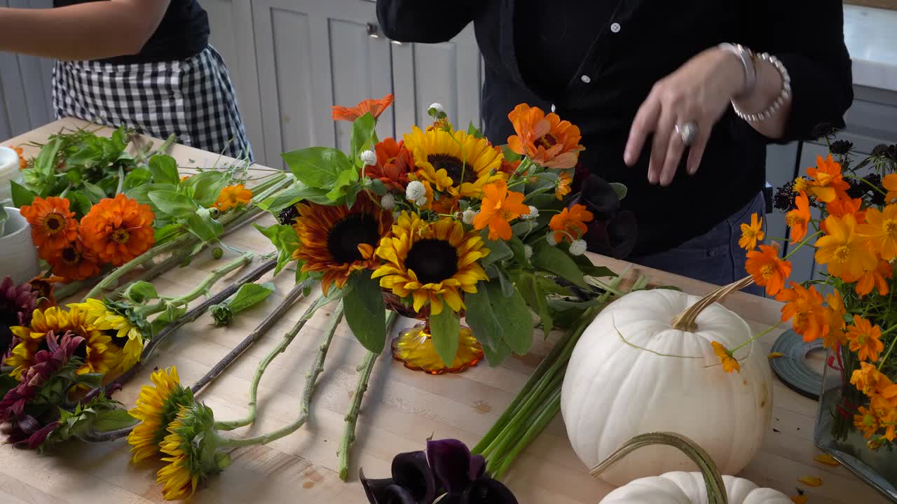 Transitional Flower Arranging: Halloween to Fall