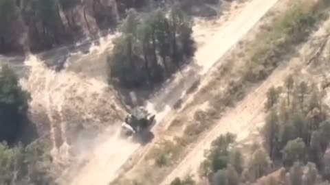 Badly Damaged Russian Heavy Gun Gets Lost on Ukrainian Back Roads