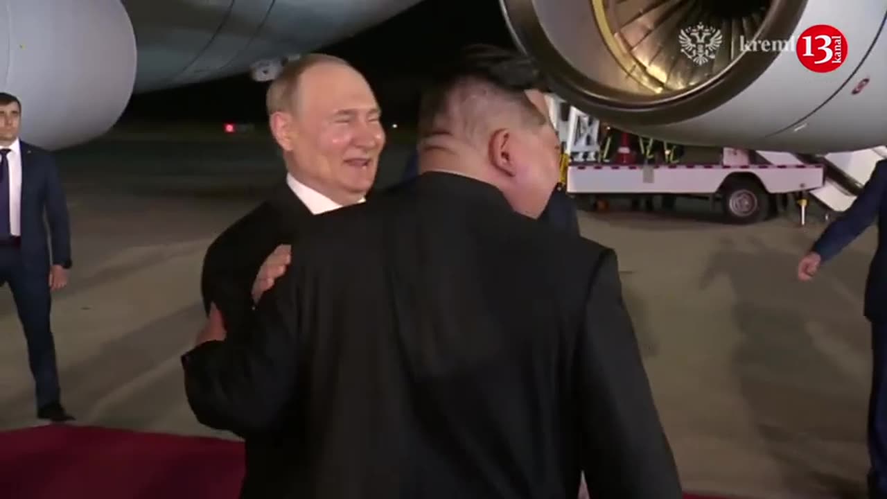 This is how Kim Jung Un greets Putin visiting North Korea – footage from airport