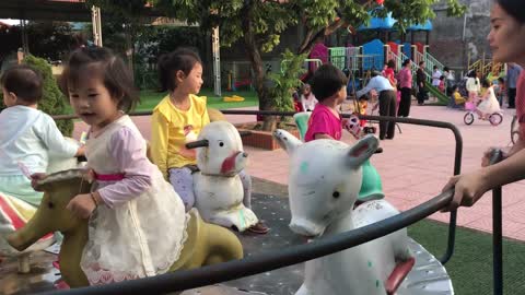 fuuny childrn in school