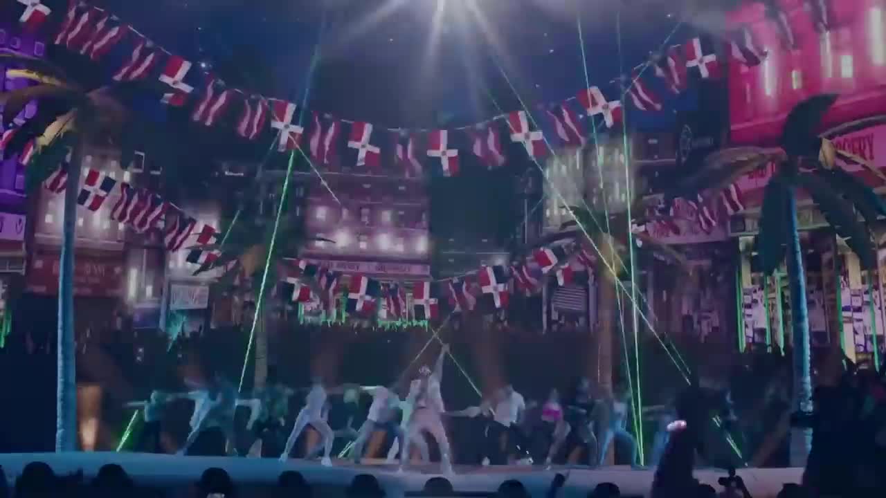 Bad Bunny Performs -Titi Me Pregunto- - 2022 VMAsp3