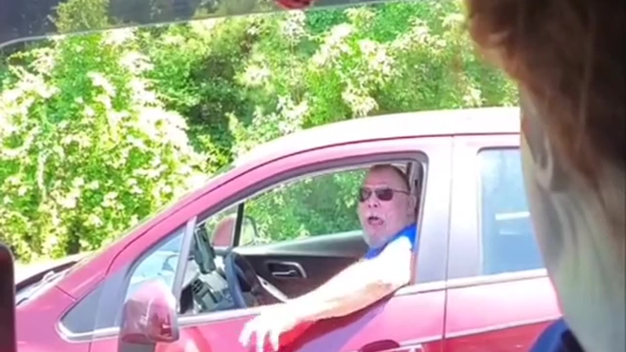 Scaey Michael Myers Pranks In Public