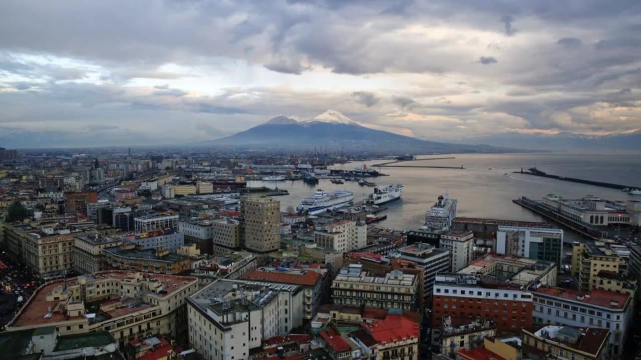 Earthquakes hit Italy super volcano, raising spectre of evacuations - Reuters