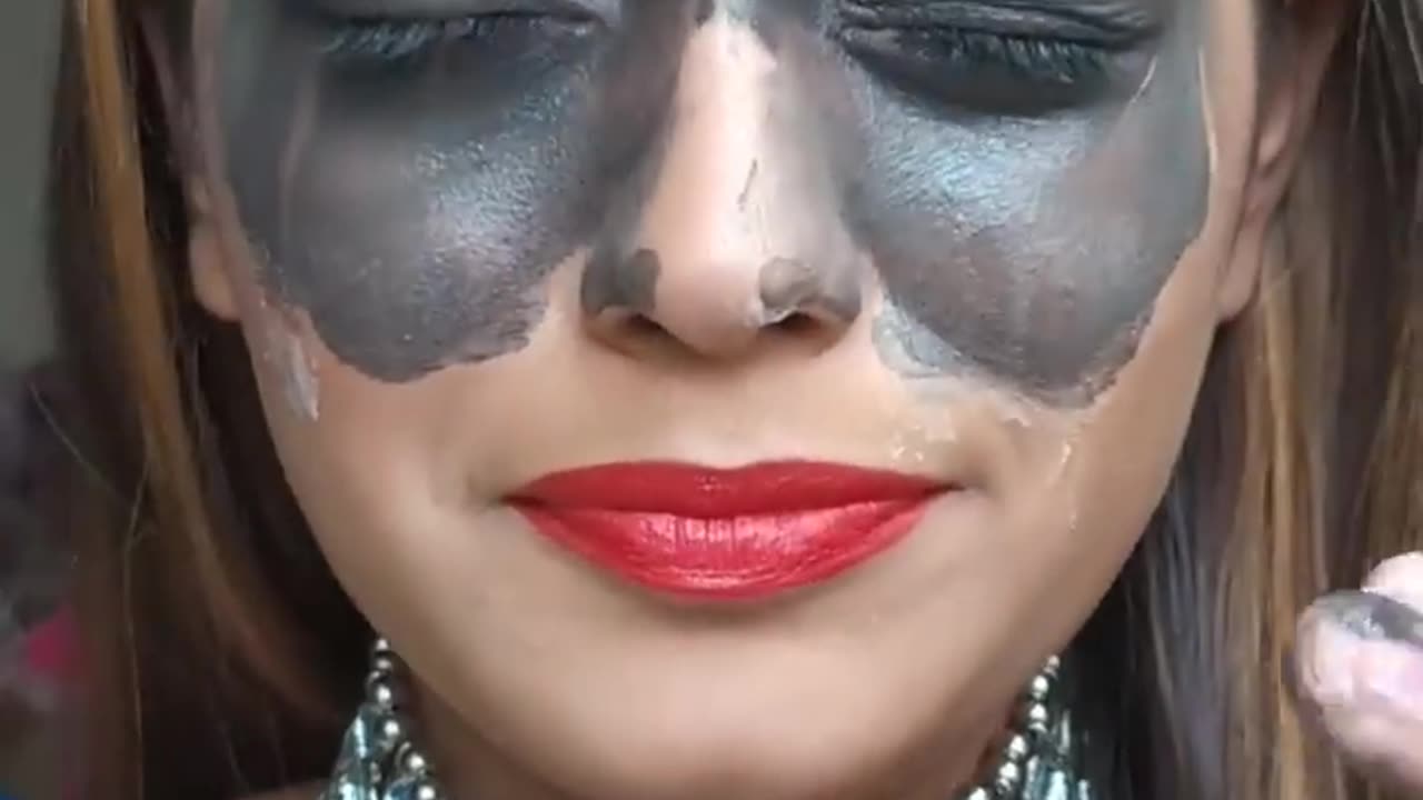 Makeup remove with cold cream shockedð± #shorts #youtubeshorts