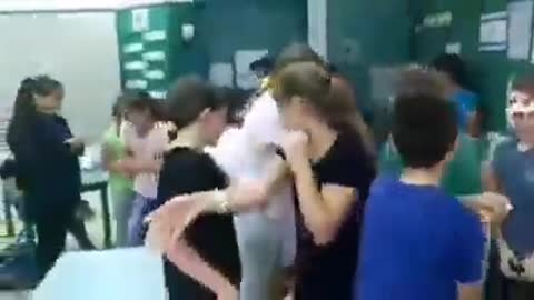 ▶ EXTRAIT-RQ + LIENS parus (23 jan 22) : Les enfants en ont assez des masques.