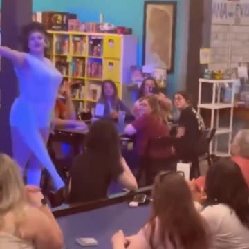 Lincoln Nebraska - Drag Show for Kids handing them money