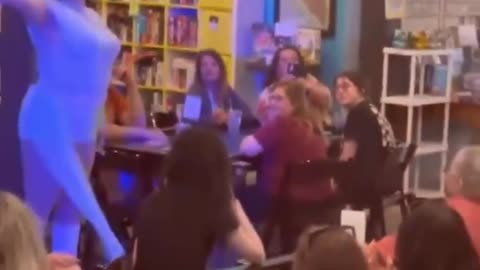 Lincoln Nebraska - Drag Show for Kids handing them money