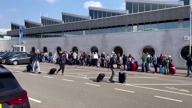 Amsterdam airport strike causes chaos