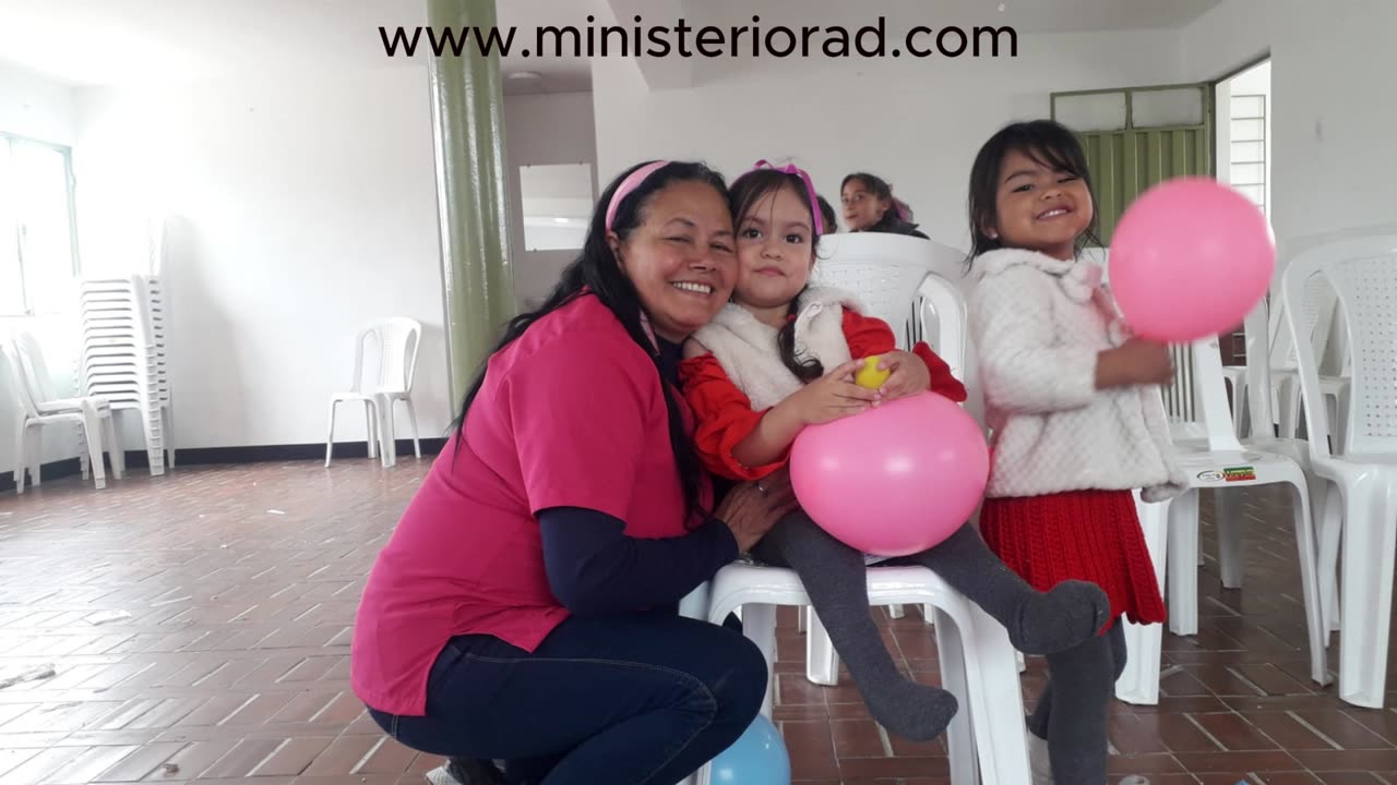 REGALOS A NIÑOS DEL PROYECTO CAMEC