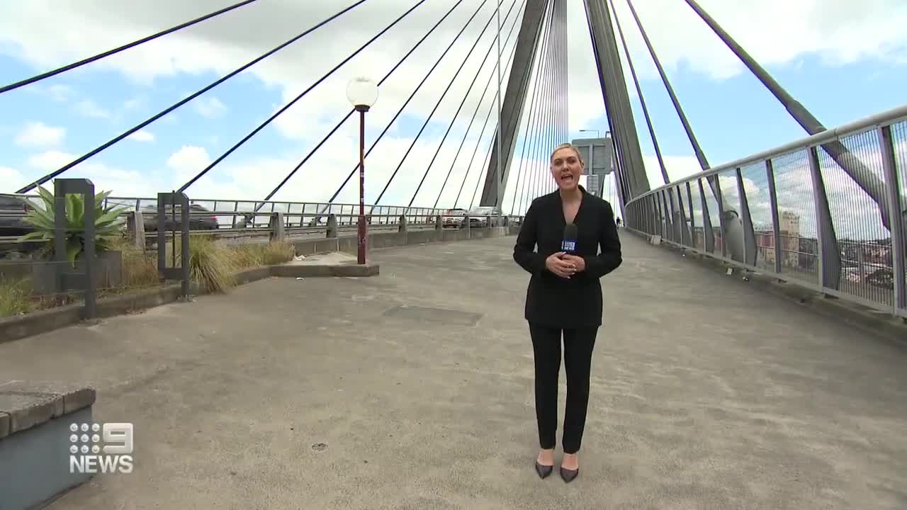 Two people killed on Sydney’s Anzac Bridge while exchanging details | 9 News Australia