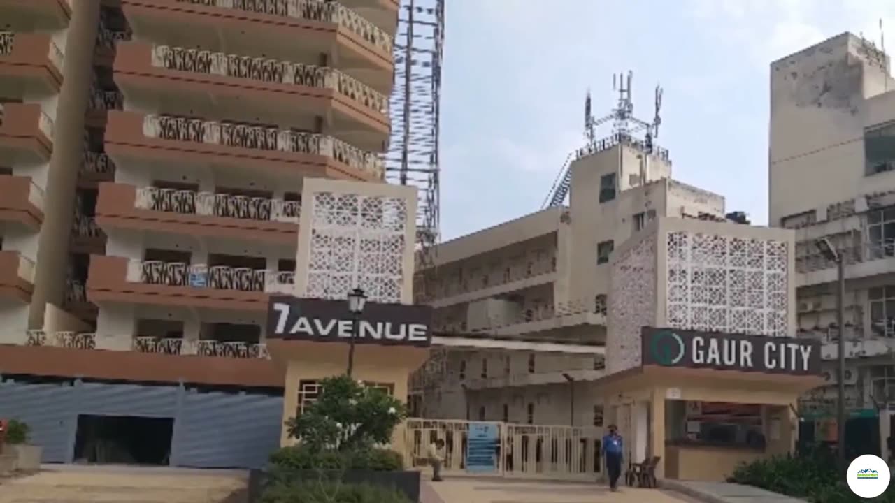 Gaur City Resale Ready to Move Flats Noida Extension