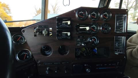 MAJOR AIR LEAK ON THE FREIGHTLINER