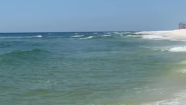 the sand delights to feel your naked feet as the wind longs to play with your hair 💙