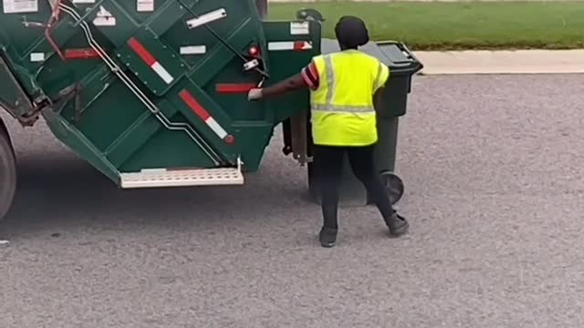 Simple Error Stops Bin Lift From Working