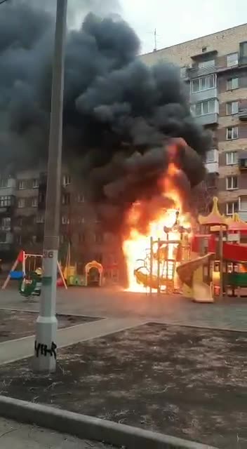 A lunatic disguised as a spiderman has set fire to some games in Krasnoyarsk