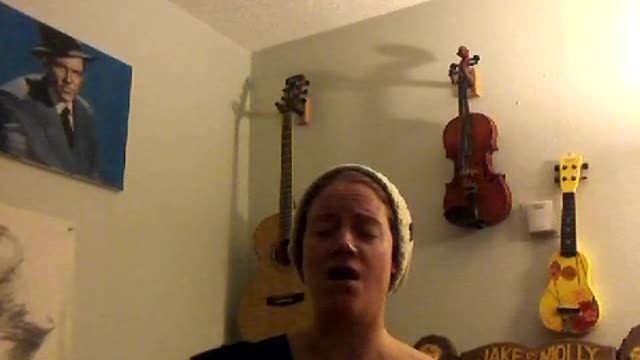 Molly Mae covers "Hallelujah "